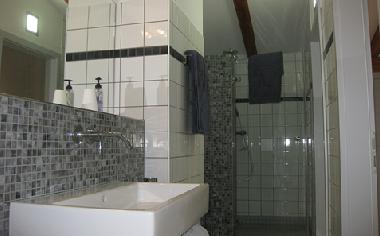Ein Badezimmer
