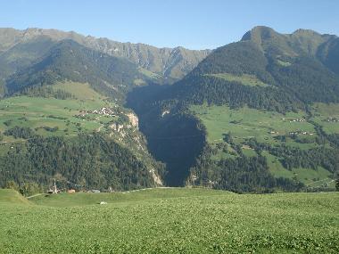 Die Aussicht auf die gegen�ber liegenden D�rfer