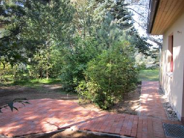 Terrasse vor der Eingangstr 