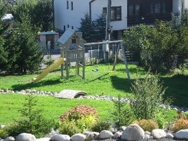 Privat LUNA*** Garten + Spielplatz