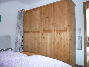 Schlafzimmer vor der Renovierung