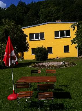 Haupthaus von der Gartenseite