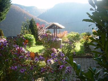 Blick vom Haus in die Berge