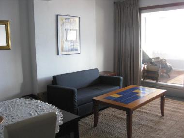 Wohnzimmer mit angrenzender Logia