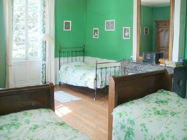 Schloss / Burg in Les Halles (Rh�ne) oder Ferienwohnung oder Ferienhaus