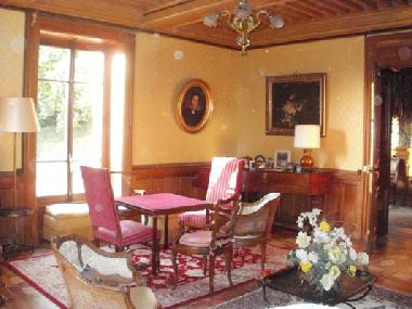 Schloss / Burg in Les Halles (Rh�ne) oder Ferienwohnung oder Ferienhaus