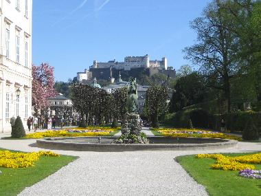 Mirabellgarten mit Burg zu jeder Jahreszeit wundersch�n