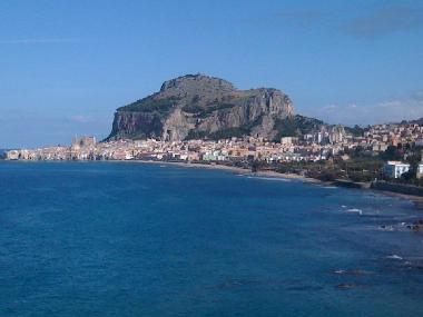 Villa in CAMPOFELICE DI ROCCELLA (Palermo) oder Ferienwohnung oder Ferienhaus