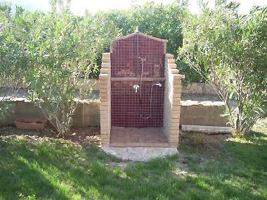 Wundersch�ne Aussendusche