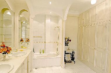 Villa in Funchal (Madeira) oder Ferienwohnung oder Ferienhaus