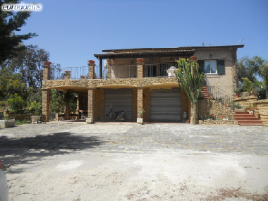 Villa in CAMASTRA (Agrigento) oder Ferienwohnung oder Ferienhaus