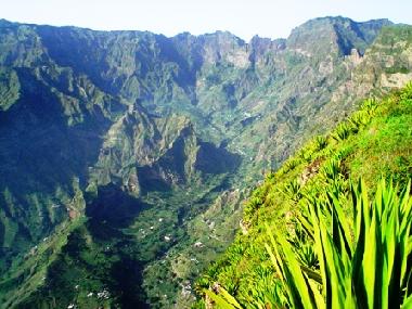 Pension in Ponta do Sol (Ribeira Grande) oder Ferienwohnung oder Ferienhaus