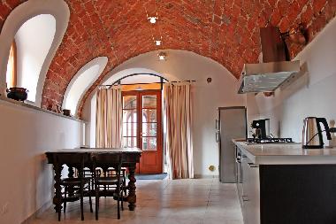 Grosszgige Kche mit Geschirrspler