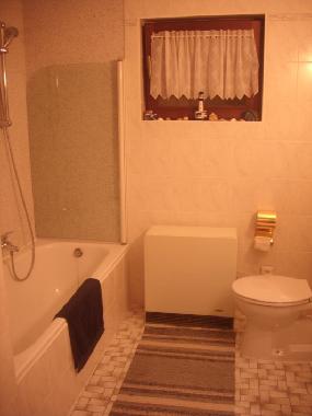 Bad mit Badewanne