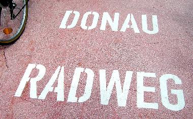 Radfahren entlang der Donau