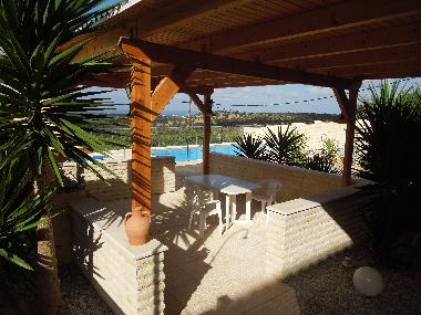 berdachter Grillplatz