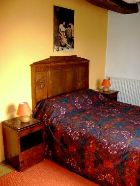 A double room in La Long�re
