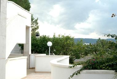 Seiteneingang der Villa