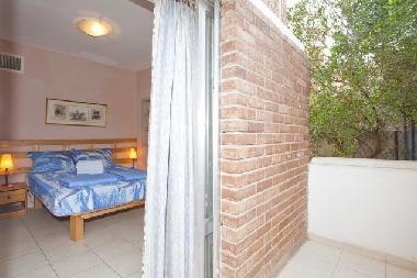 Apartment 1 - Schlafzimmer mit Balkon