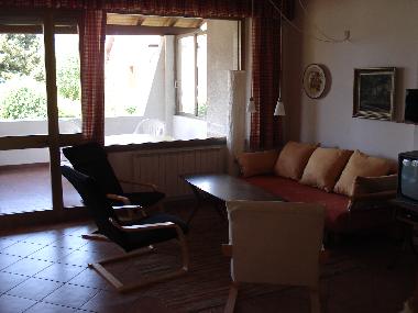 Teilausschnitt Wohnzimmer mit Terrasse