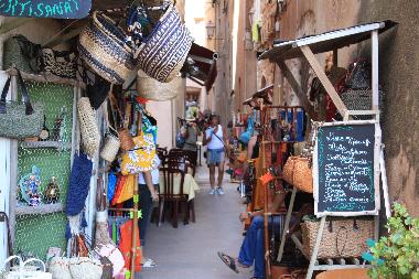 Ein Stadtbummel in Bonifacio geh�rt zum Pflichtprogramm