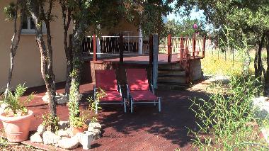 Im nat�rlichen Schatten der B�ume kann man es auch im Hochsommer gut aushalten