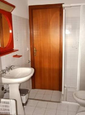 neues Tageslichtbad mit Dusche