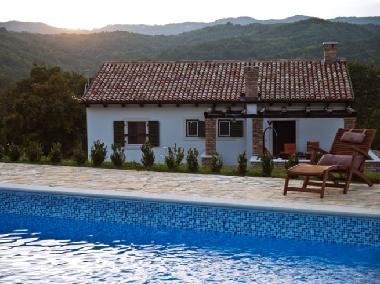 Villa in Boljun (Istarska) oder Ferienwohnung oder Ferienhaus