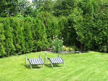 Garten mit Liegewiesen zum Sonnen wie man m�chte