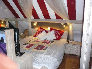 Spiegel-Schlafzimmer