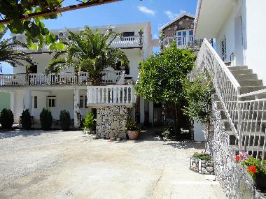 Ferienhaus in Budva (Montenegro) oder Ferienwohnung oder Ferienhaus