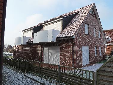 Wohnhaus mit Blick auf den Balkon