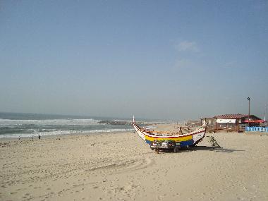 Ferienhaus in Carvide (Pinhal Litoral) oder Ferienwohnung oder Ferienhaus
