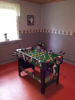 Hobbyraum mit Kickertisch