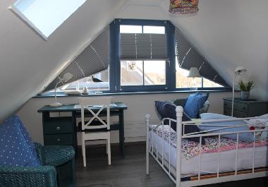 Galeriezimmer mit Arbeits-und Leseecke