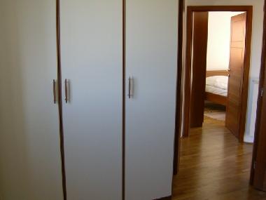 Schlafzimmer- Schrank