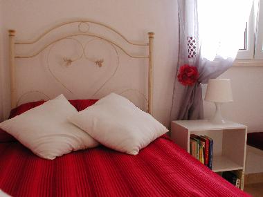 Schlafzimmer klein, zwei Einzelbetten