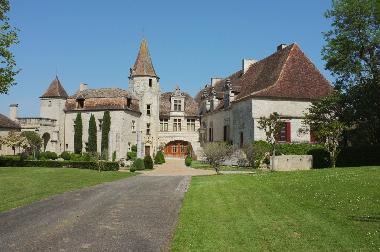 Pension in Lauzun (Lot-et-Garonne) oder Ferienwohnung oder Ferienhaus