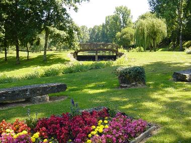 Pension in Lauzun (Lot-et-Garonne) oder Ferienwohnung oder Ferienhaus