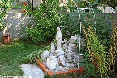 Ferienwohnung in Marusici (Splitsko-Dalmatinska) oder Ferienwohnung oder Ferienhaus