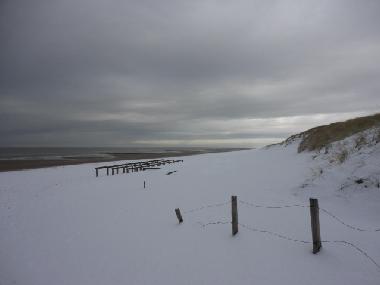 Schnee am Strand