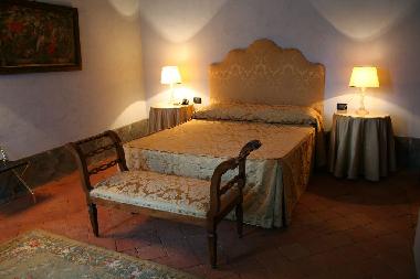 Schloss / Burg in Lucca (Lucca) oder Ferienwohnung oder Ferienhaus