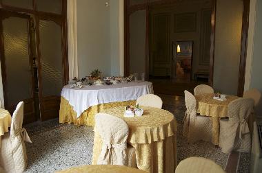 Schloss / Burg in Lucca (Lucca) oder Ferienwohnung oder Ferienhaus