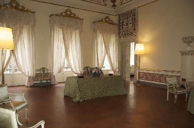 Schloss / Burg in Lucca (Lucca) oder Ferienwohnung oder Ferienhaus