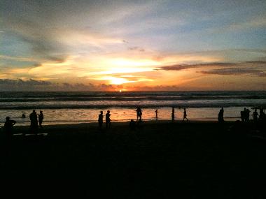 Jimbaran,  Lecker Essen bei Abendstimmung