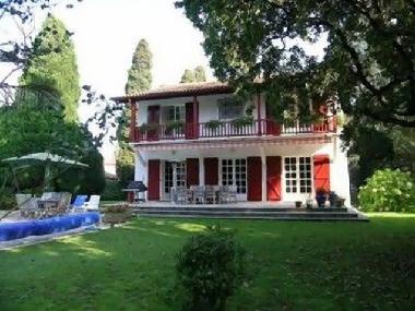 Villa in Cambo les Bains (Pyrnes-Atlantiques) oder Ferienwohnung oder Ferienhaus