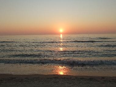 Der Sonnenuntergang an der Nordsee ist wunderschn