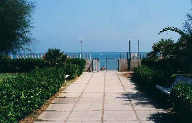 Garten mit Zugang zum Strand