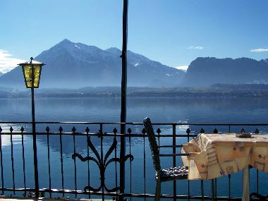 Herrliche Aussicht auf den Niessen, am Thunersee