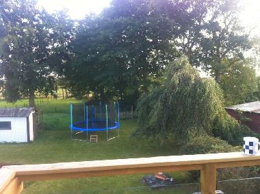 F�r diejenigen, die nicht die F�sse hochlegen und sich entspannen m�chten, steht ein Trampolin berei